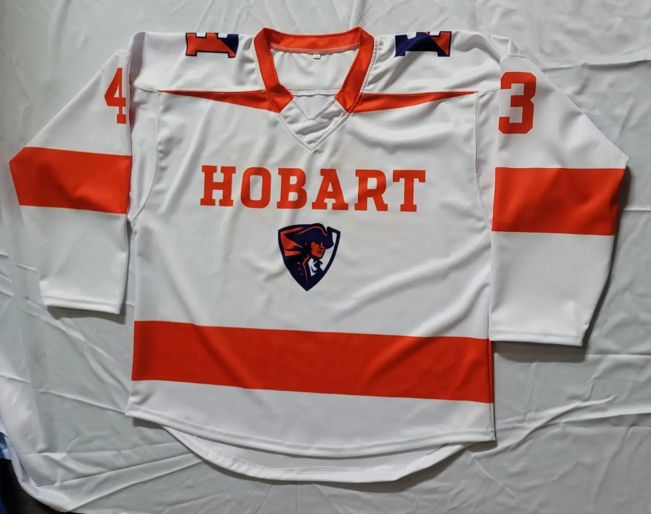 Finished Hobart replica hockey jersey front